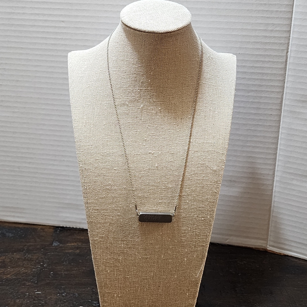 Kate necklace‎